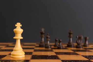 Satranç satranç tahtasında fotoğrafı