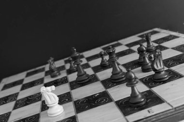 Satranç satranç tahtasında fotoğrafı