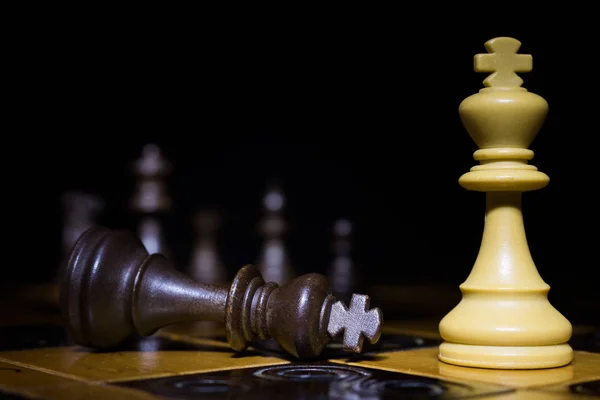 Șah fotografiat pe o tablă de șah — Fotografie, imagine de stoc