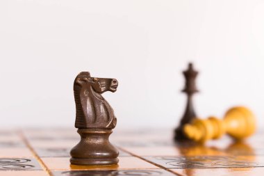Satranç satranç tahtasında fotoğrafı