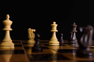 Satranç satranç tahtasında fotoğrafı