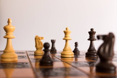 Satranç satranç tahtasında fotoğrafı