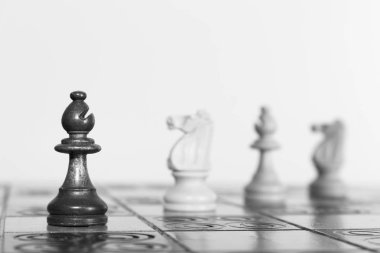 Satranç satranç tahtasında fotoğrafı