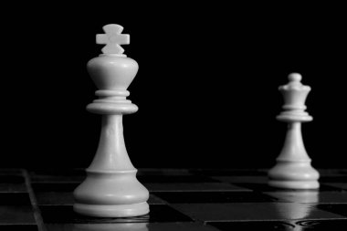 Satranç satranç tahtasında fotoğrafı