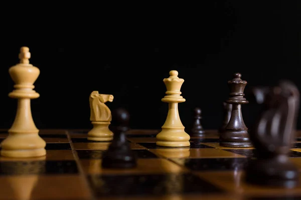Satranç satranç tahtasında fotoğrafı