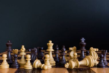 Satranç satranç tahtasında fotoğrafı