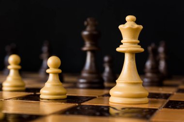 Satranç satranç tahtasında fotoğrafı