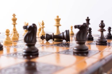 Satranç satranç tahtasında fotoğrafı