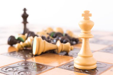 Satranç satranç tahtasında fotoğrafı