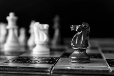 Satranç satranç tahtasında fotoğrafı