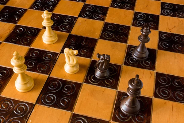 Satranç satranç tahtasında fotoğrafı