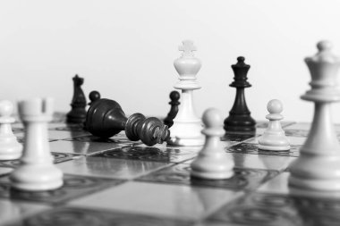 Satranç satranç tahtasında fotoğrafı