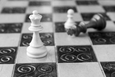 Satranç satranç tahtasında fotoğrafı