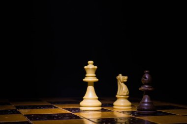 Satranç satranç tahtasında fotoğrafı