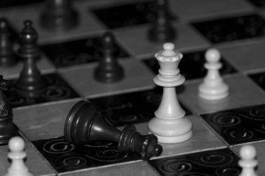 Satranç satranç tahtasında fotoğrafı