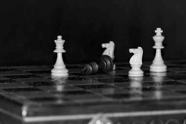 Satranç satranç tahtasında fotoğrafı