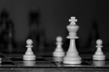 Satranç satranç tahtasında fotoğrafı