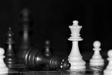 Satranç satranç tahtasında fotoğrafı