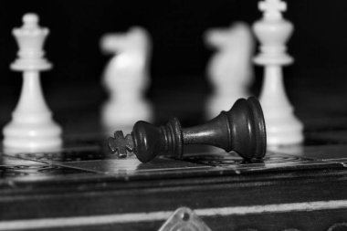 Satranç satranç tahtasında fotoğrafı