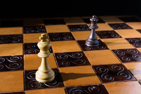 Satranç satranç tahtasında fotoğrafı