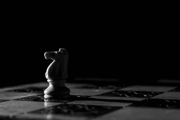 Chess fotograferad på ett schackbräde — Stockfoto