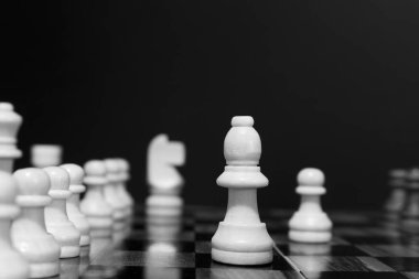 Satranç satranç tahtasında fotoğrafı