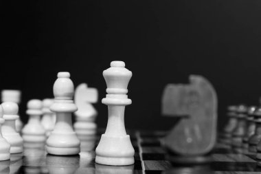 Satranç satranç tahtasında fotoğrafı