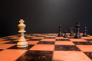 Satranç satranç tahtasında fotoğrafı