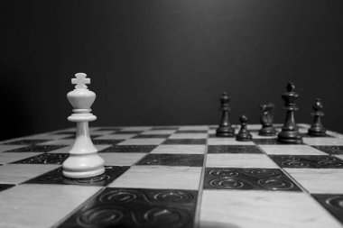 Satranç satranç tahtasında fotoğrafı