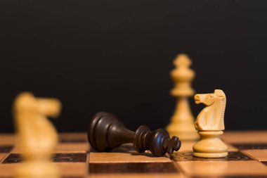 Satranç satranç tahtasında fotoğrafı