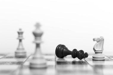 Satranç satranç tahtasında fotoğrafı