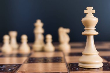 Satranç satranç tahtasında fotoğrafı