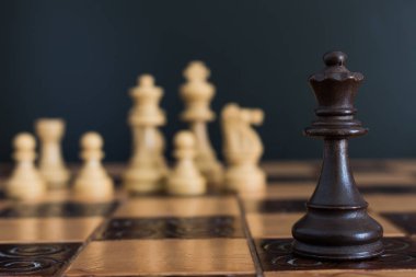 Satranç satranç tahtasında fotoğrafı