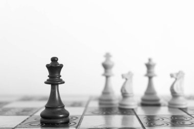 Satranç satranç tahtasında fotoğrafı