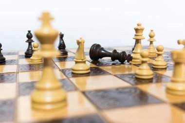 Satranç satranç tahtasında fotoğrafı