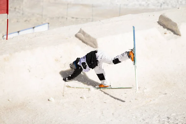 SIERRA NEVADA, ESPANHA - 9 de março de 2017: FIS Freestyle World Cup M — Fotografia de Stock