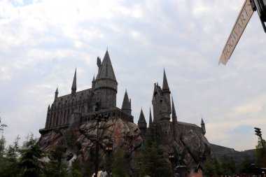 Hogwarts Cadılık ve Büyücülük Okulu