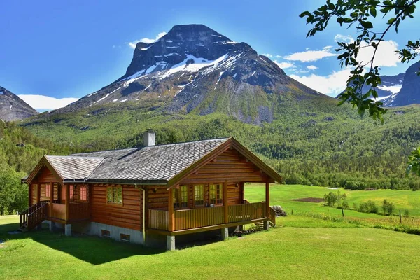 Вуден Хаус Феддолине Норвегии Скандинавия — стоковое фото