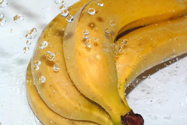 Здоровый Образ Жизни Фруктовая Диета Куча Спелых Желтых Бананов Вымывается — стоковое фото