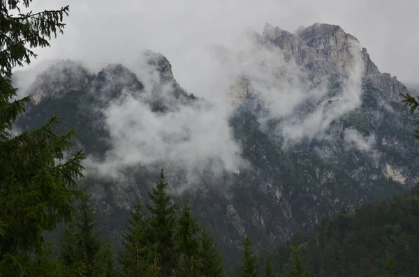 Berge nach dem Regen — Stockfoto