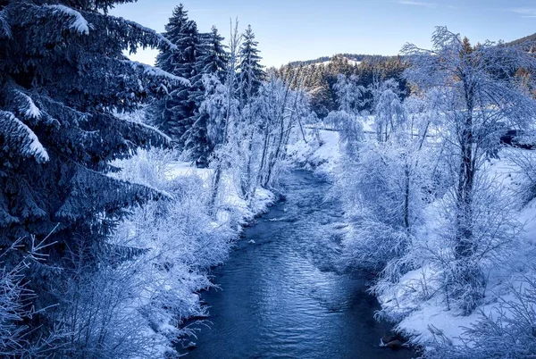 Koude rivier — Stockfoto