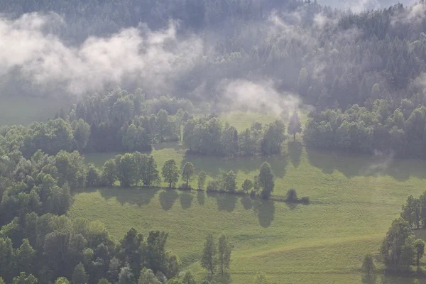 Letní letecké panorama Kaczawskie, Rudawy Janowickie a Krkonoš v Polsku — Stock fotografie