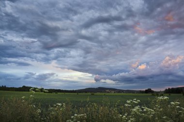 dramatik günbatımı bulutlar