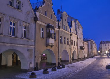 küçük bir kasaba karlı gece