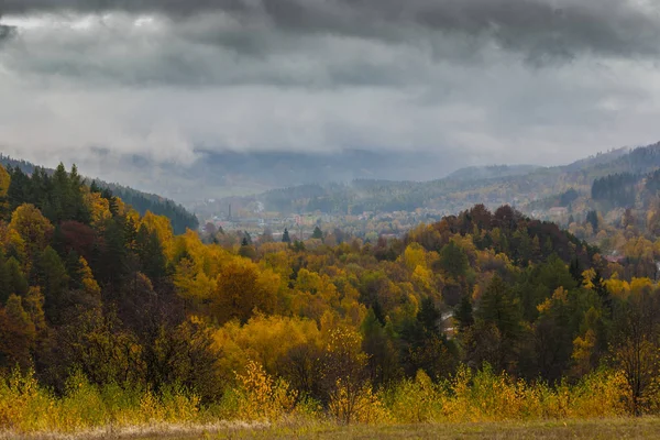 Hory poblíž Walbrzych na podzim — Stock fotografie