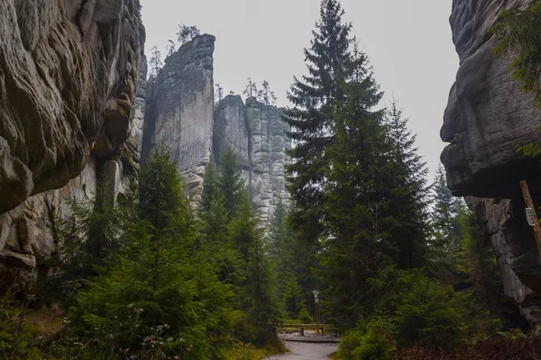 Parque Nacional de la República Checa Teplice rocas. Rock Town . — Foto de Stock