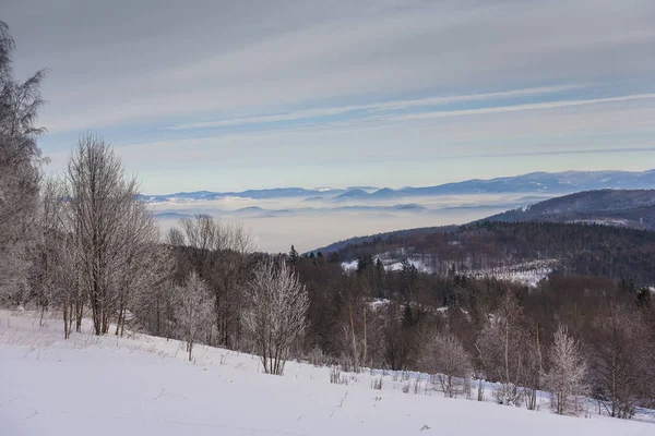 Kaczawskie e Rudawy Janowickie Montanhas no inverno — Fotografia de Stock