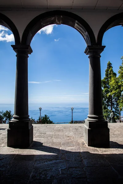 Arco Gótico Céu Azul — Fotografia de Stock