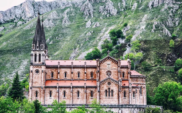 Εκκλησία Covadonga Asturias Ισπανία — Φωτογραφία Αρχείου