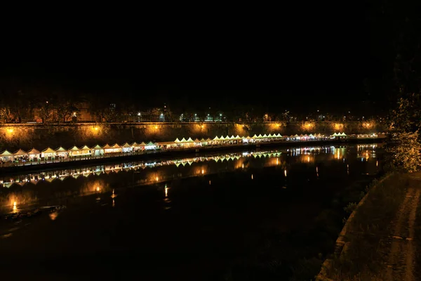 Rzym Nocą Kopule Piotra Tybru Ponte Sant Angelo — Zdjęcie stockowe